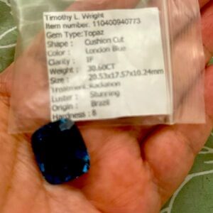 Beautiful cushion cut 20.6 carats of London blue absolutely beautiful stone